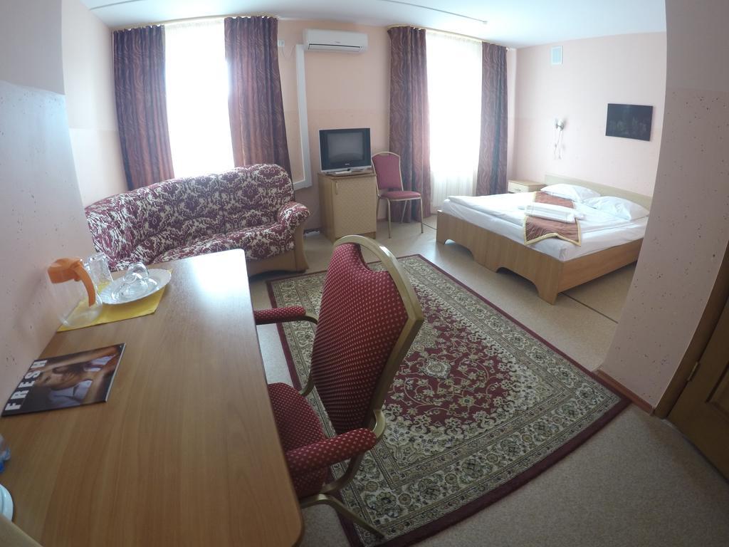 Kurmet Hotel Uralsk Rom bilde