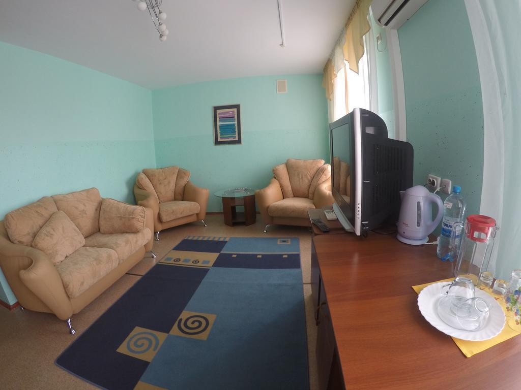 Kurmet Hotel Uralsk Rom bilde