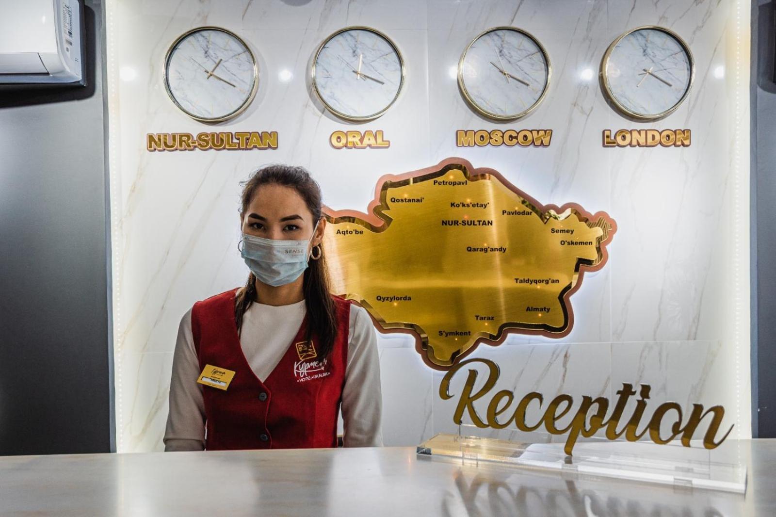 Kurmet Hotel Uralsk Eksteriør bilde