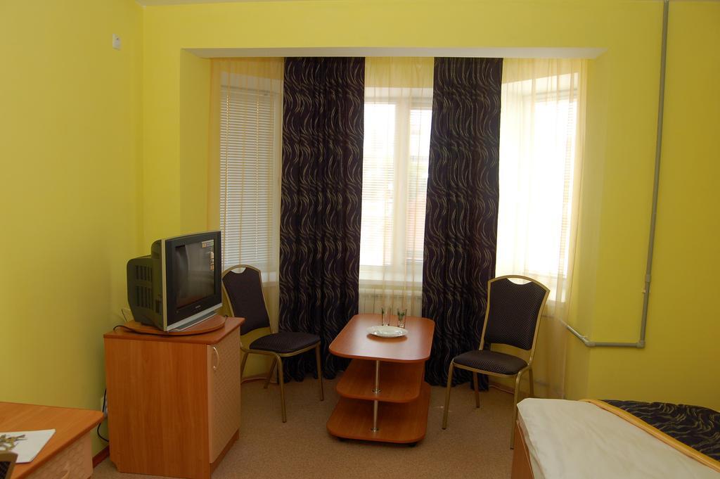 Kurmet Hotel Uralsk Eksteriør bilde